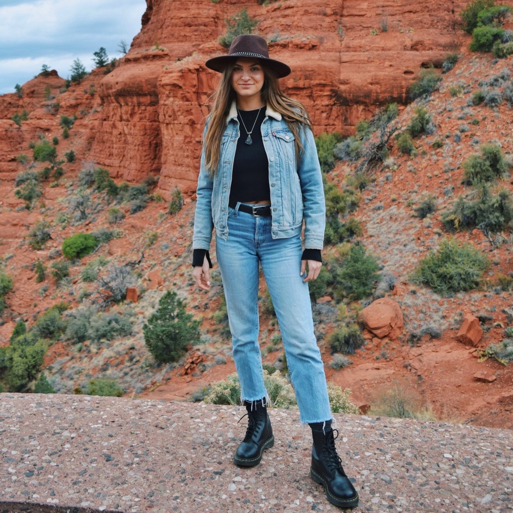 levi’s wedgie raw hem jeans